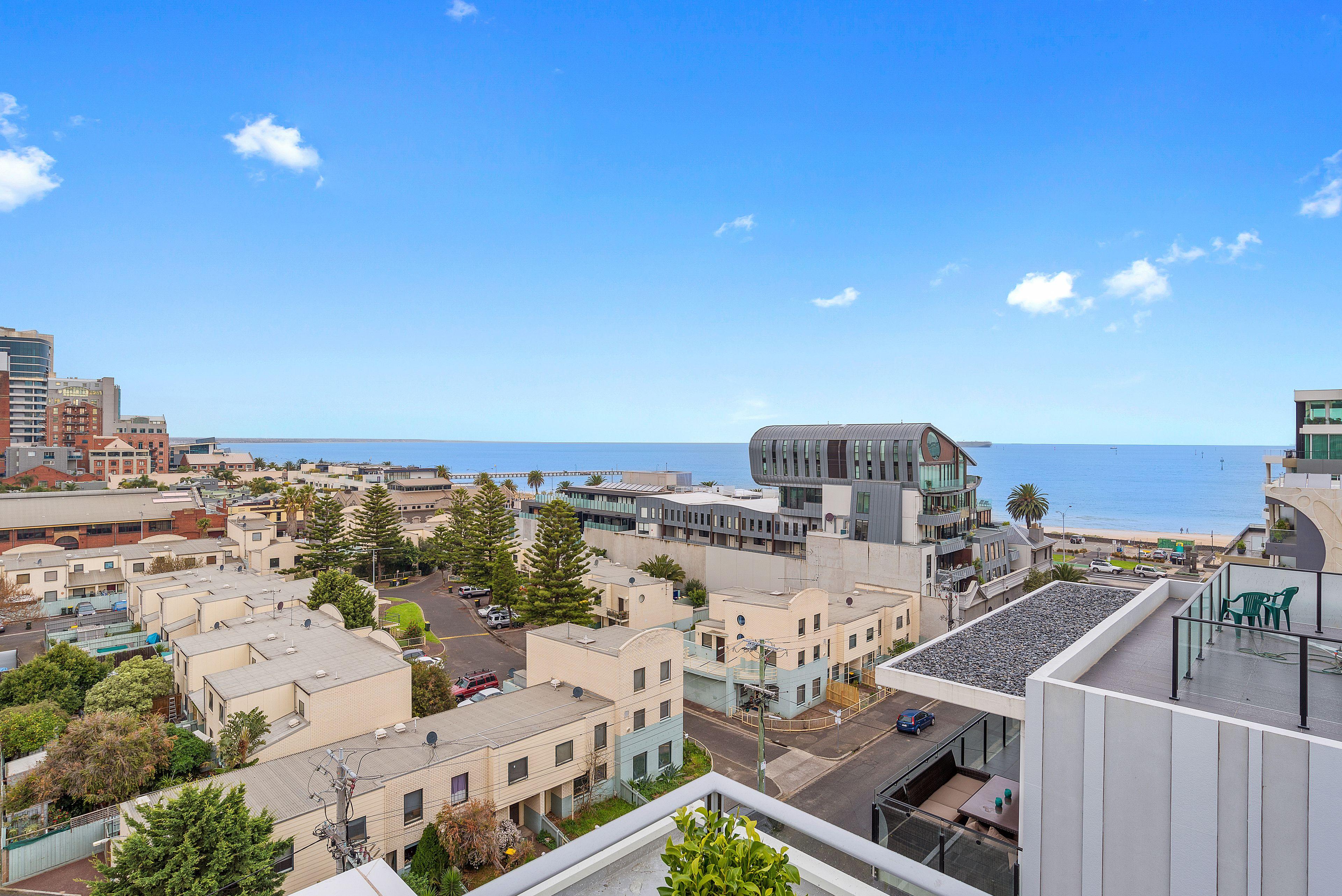 The Hamptons Apartments - Port Melbourne — Photos 1